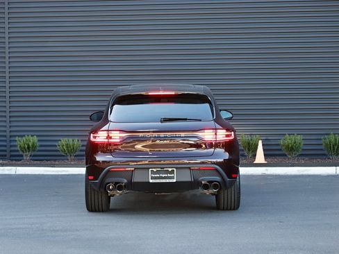 New 2026 Porsche Macan image 6