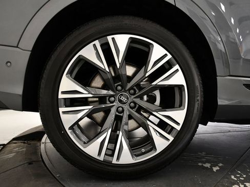 New 2026 Audi Q8 Premium Plus image 15