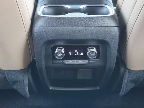 Used 2026 Buick Enclave Preferred w/ Power Package FWD image 21