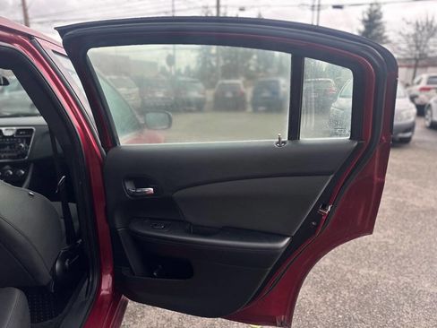 Used 2011 Chrysler 200 Touring image 21