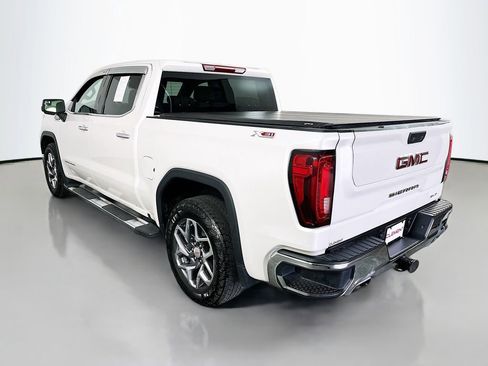 Used 2022 GMC Sierra 1500 SLT w/ SLT Premium Package AWD/4WD image 9