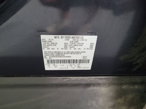 Used 2017 Ford Explorer XLT w/ Equipment Group 202A AWD/4WD image 33