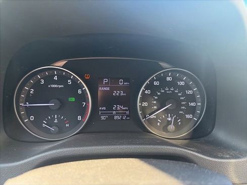 Used 2017 Hyundai Elantra SE FWD image 10