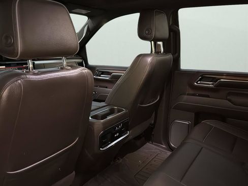 Used 2024 GMC Sierra 3500 Denali w/ Denali Reserve Package image 29