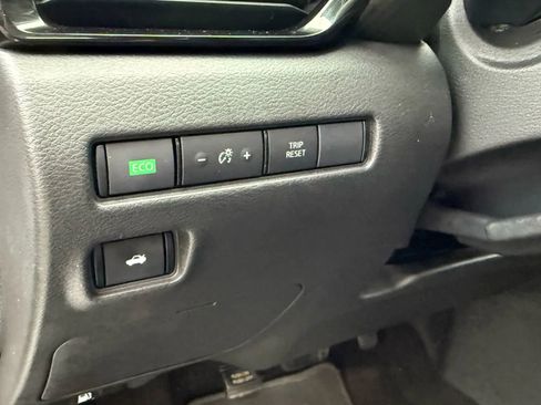 Used 2021 Nissan Sentra SV image 12