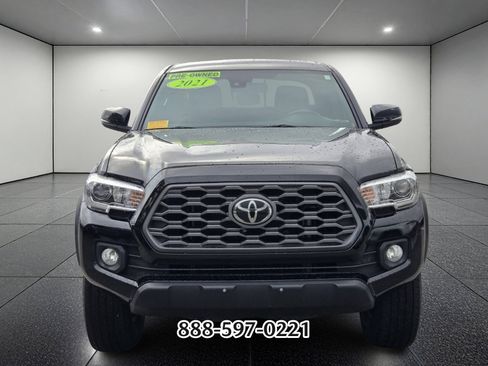 Used 2021 Toyota Tacoma TRD Off-Road image 8