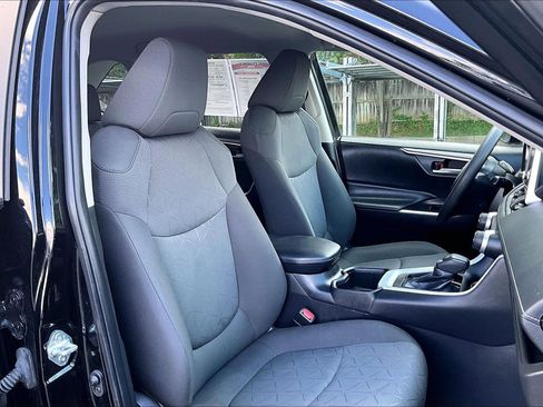 Used 2024 Toyota RAV4 XLE image 7