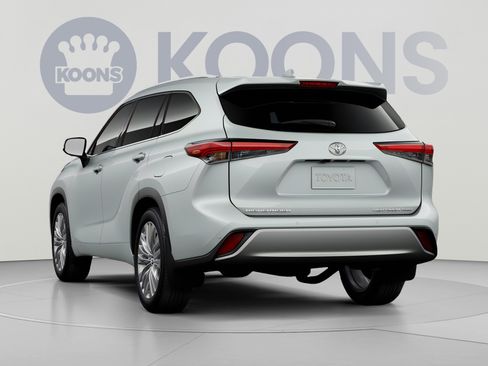 New 2026 Toyota Highlander Platinum AWD/4WD image 10