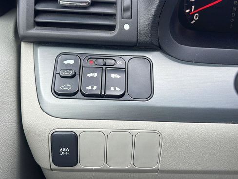 Used 2005 Honda Odyssey EX-L image 16