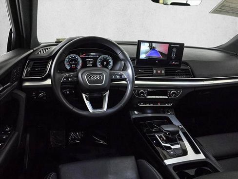 Certified 2025 Audi Q5 2.0T Premium w/ Convenience Plus Package AWD/4WD image 19