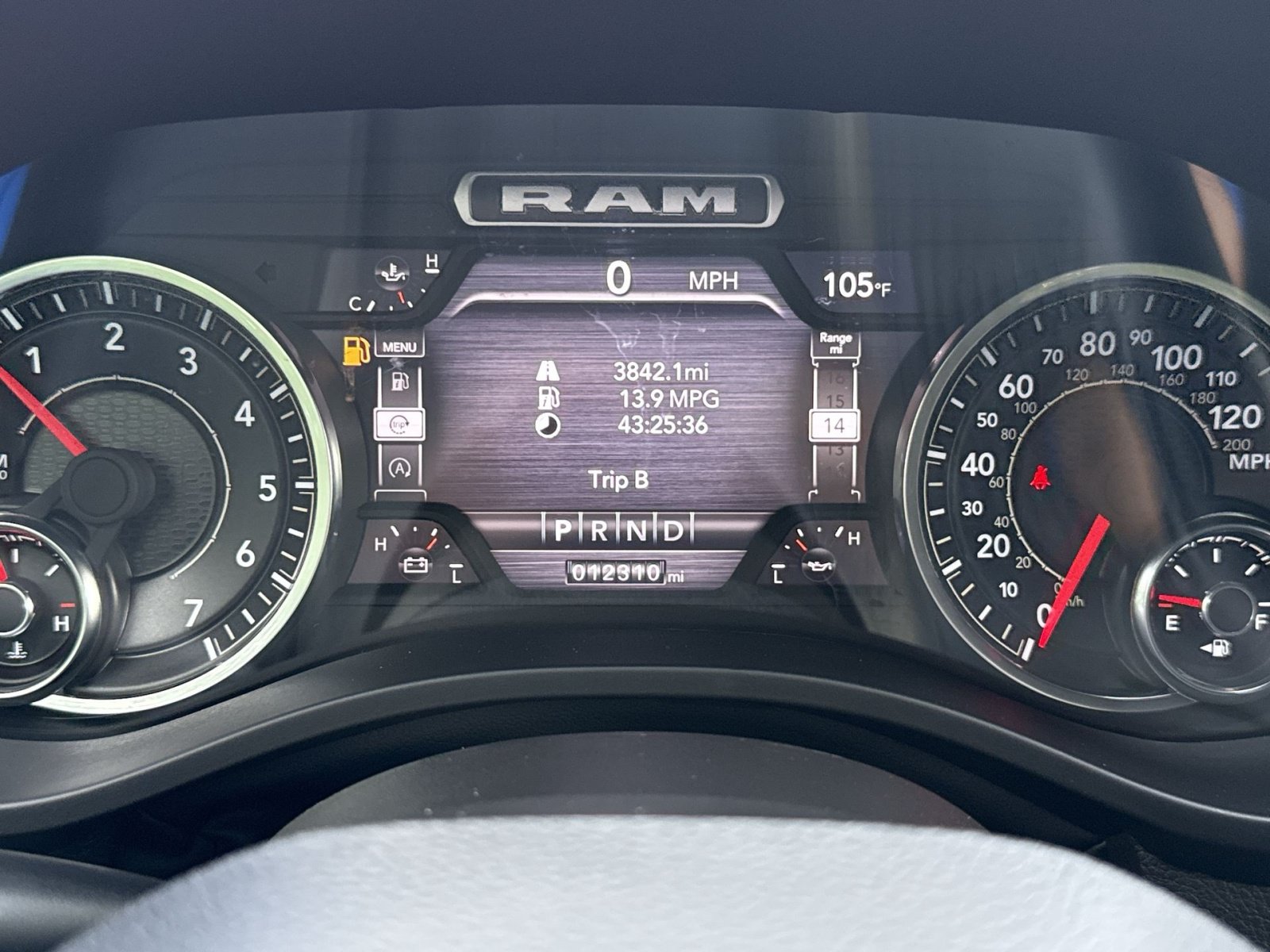 Used 2024 RAM 1500 Laramie RWD image 30