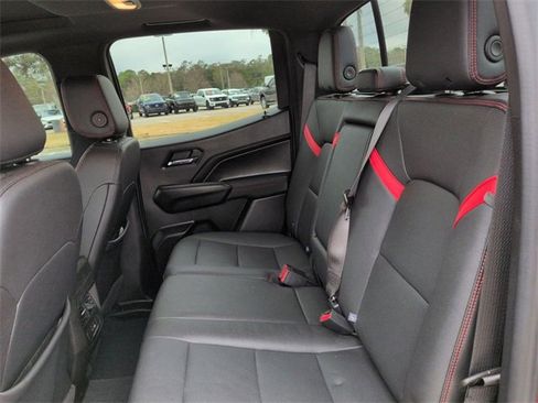 Used 2023 Chevrolet Colorado Z71 w/ Z71 Convenience Package 2 image 14