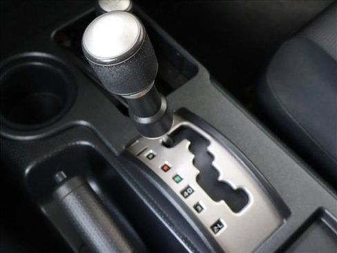 Used 2010 Toyota FJ Cruiser 4WD image 17