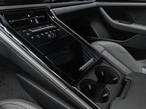 New 2025 Porsche Panamera image 23