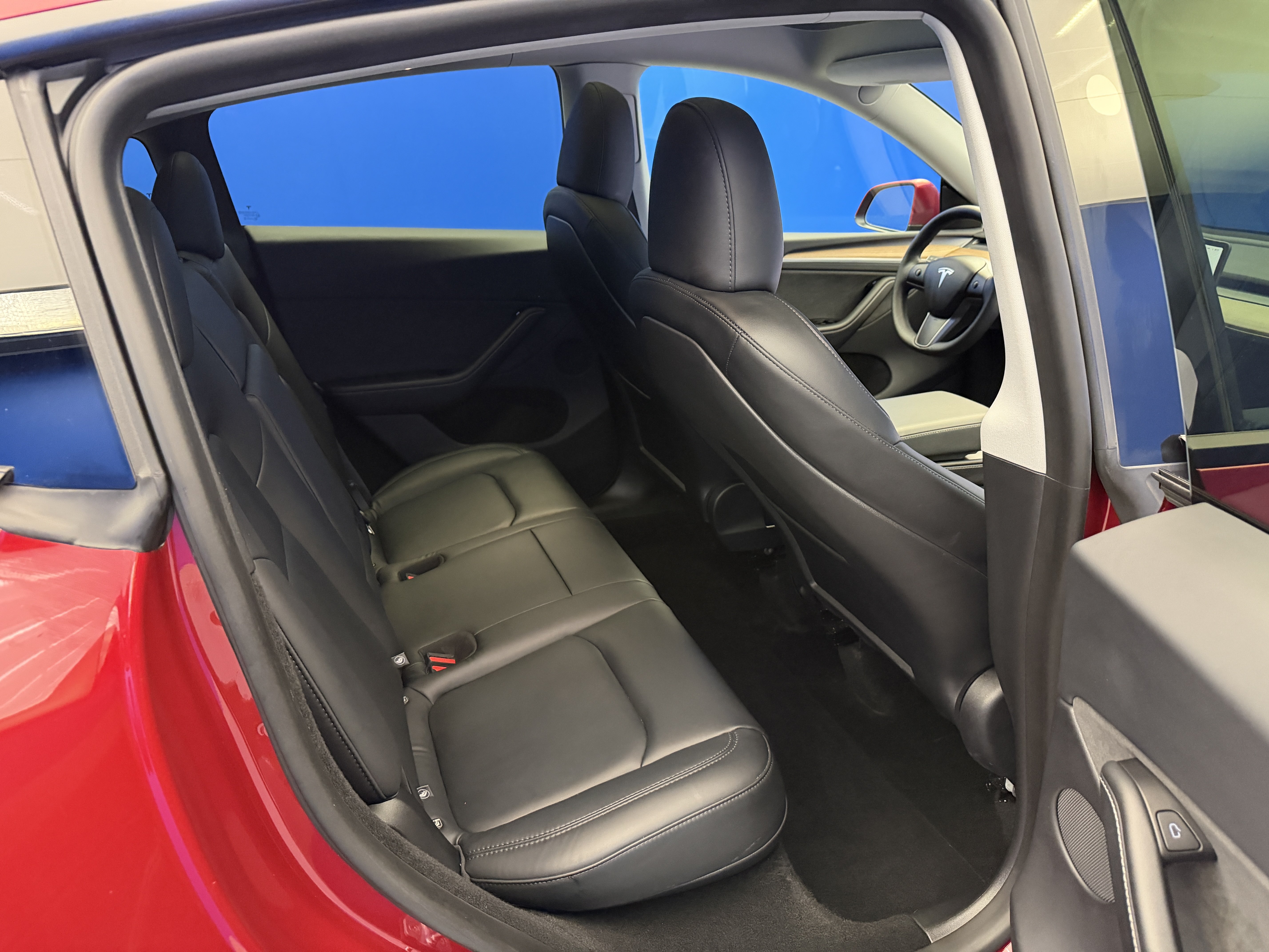 Used 2025 Tesla Model Y Long Range RWD image 25