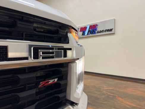 Used 2023 Chevrolet Silverado 2500 LT w/ Convenience Package image 48