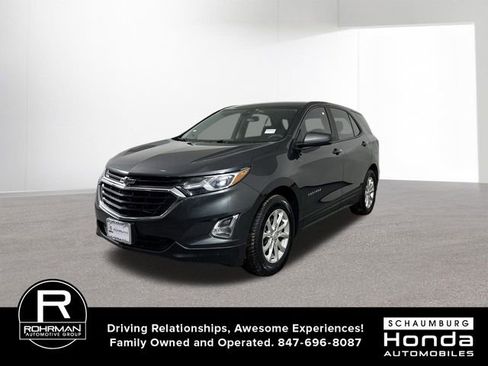 Used 2020 Chevrolet Equinox LS w/ LS Convenience Package image 2