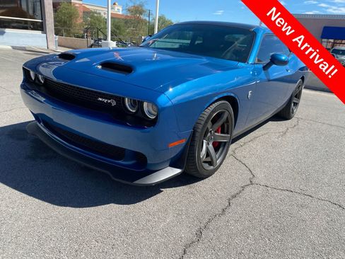 Used 2022 Dodge Challenger SRT Hellcat w/ Plus Package RWD image 1