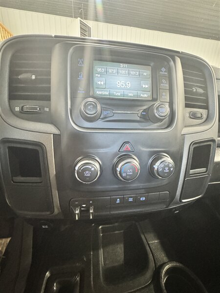 Used 2018 RAM 3500 Tradesman w/ Chrome Appearance Group AWD/4WD image 18