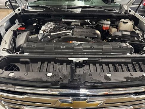 Used 2024 Chevrolet Silverado 2500 LTZ w/ LTZ Plus Package AWD/4WD image 29