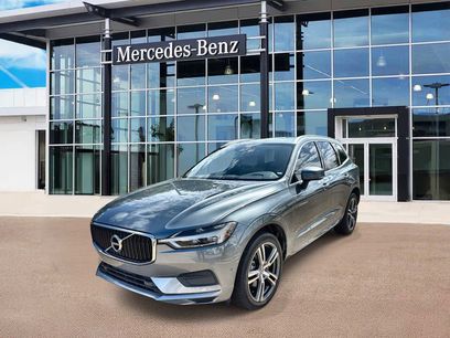 Used 2019 Volvo XC60 T5 Momentum w/ Premium Package