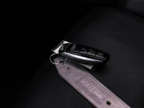 Used 2019 Audi Q8 Prestige image 57