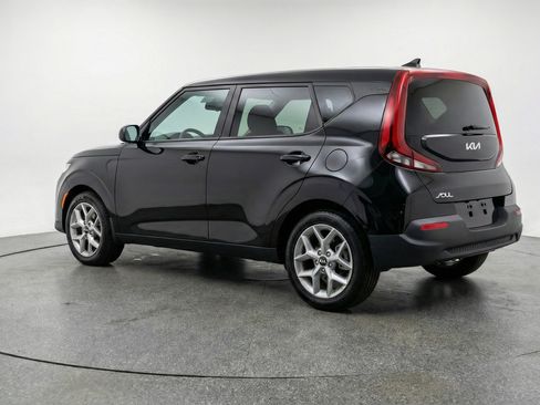 Used 2025 Kia Soul LX w/ LX Technology Package image 6