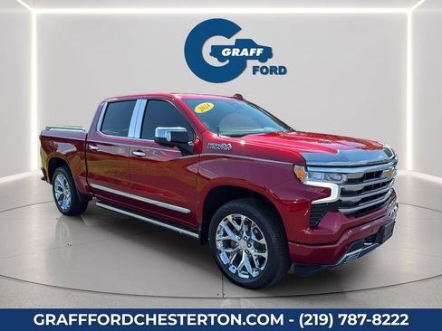 Used 2024 Chevrolet Silverado 1500 High Country w/ High Country Premium Package AWD/4WD image 5