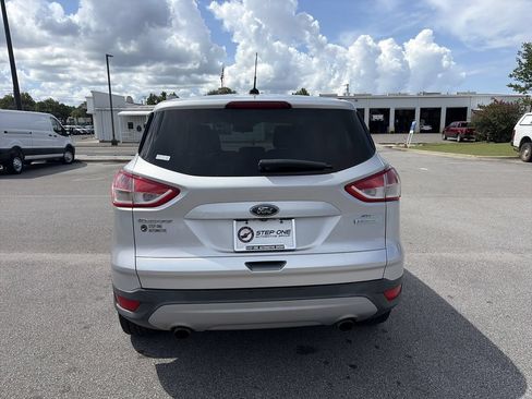 Used 2016 Ford Escape SE FWD image 7