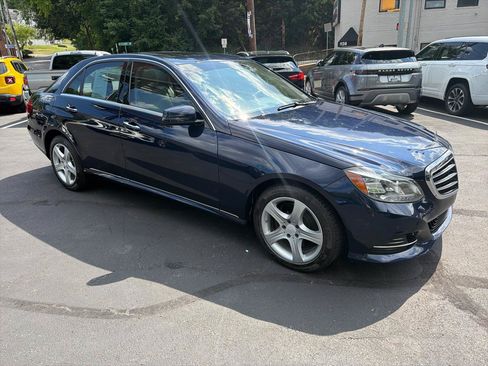 Used 2014 Mercedes-Benz E 350 4MATIC Sedan image 3