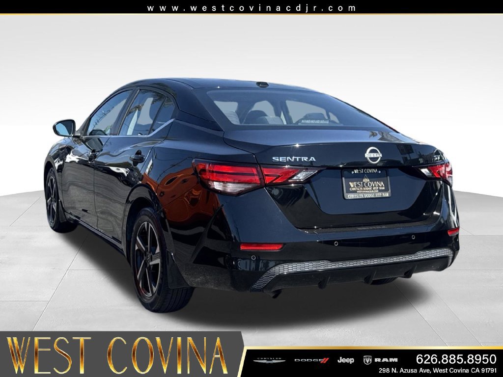 Used 2024 Nissan Sentra SV FWD image 8