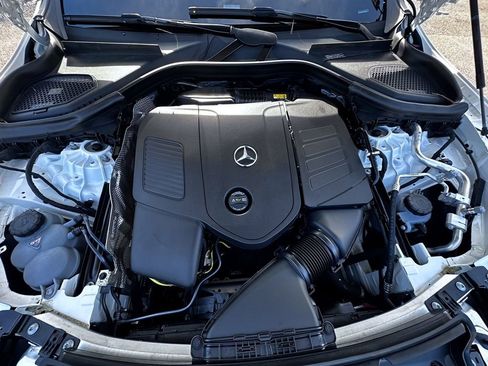Certified 2025 Mercedes-Benz GLC 300 4MATIC image 17