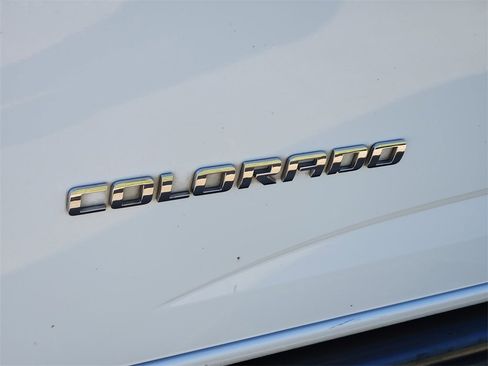 Used 2018 Chevrolet Colorado Z71 image 11