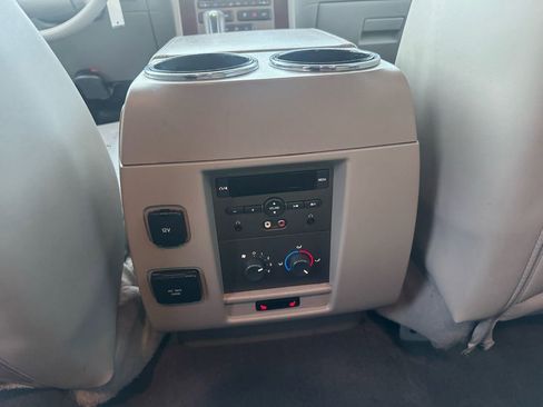 Used 2014 Lincoln Navigator 4WD image 21