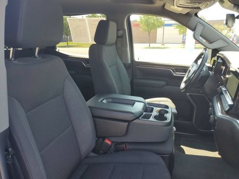 Used 2025 Chevrolet Silverado 1500 LT AWD/4WD image 25