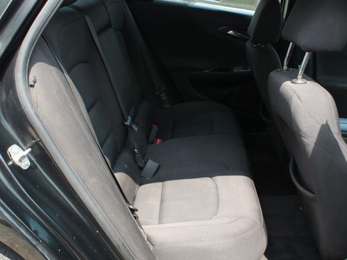 Used 2021 Chevrolet Malibu LT FWD image 19