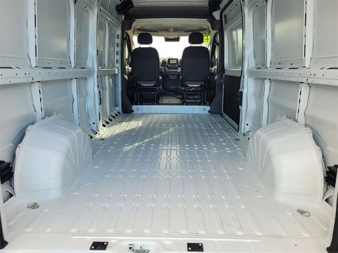 Used 2025 RAM ProMaster 2500 w/ Storage Group image 23