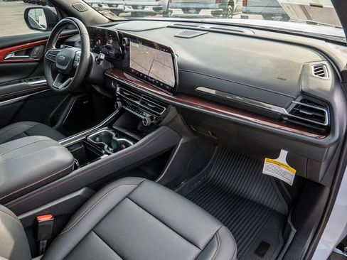 New 2026 Chevrolet Traverse Z71 w/ Enhanced Driving Package AWD/4WD image 20