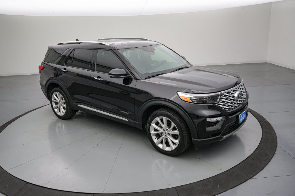 Certified 2024 Ford Explorer Platinum w/ Technology Package AWD/4WD image 2