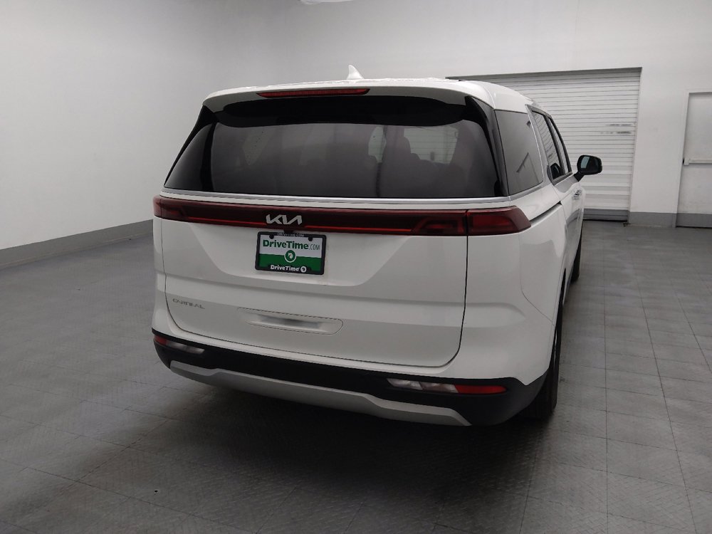 Used 2023 Kia Carnival LX FWD image 7