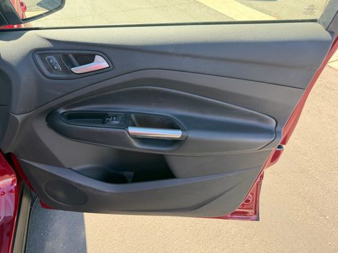 Used 2019 Ford Escape Titanium FWD image 19
