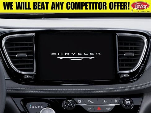New 2027 Chrysler Pacifica Select FWD image 19