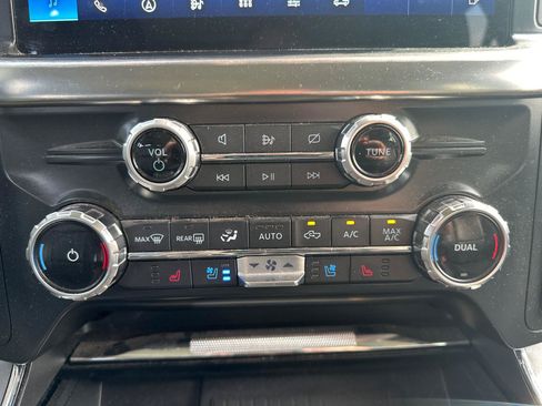 Used 2022 Ford F150 Lariat AWD/4WD image 16