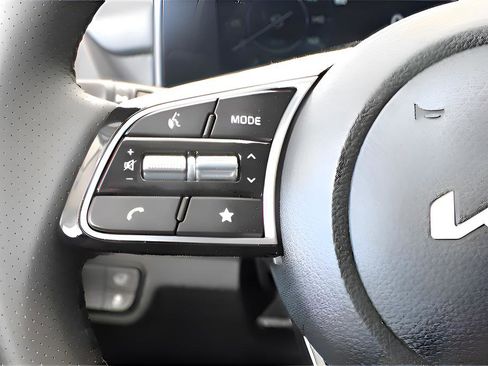 New 2026 Kia Seltos SX image 12