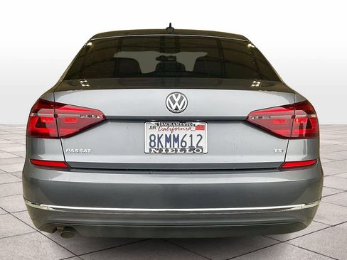 Used 2019 Volkswagen Passat 2.0T Wolfsburg image 7