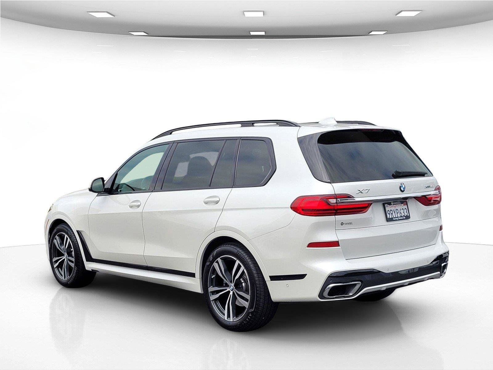 Used 2022 BMW X7 xDrive40i w/ M Sport Package AWD/4WD image 8