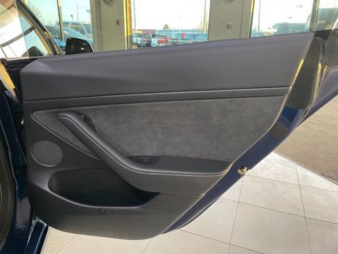 Used 2023 Tesla Model 3 Standard Range image 22