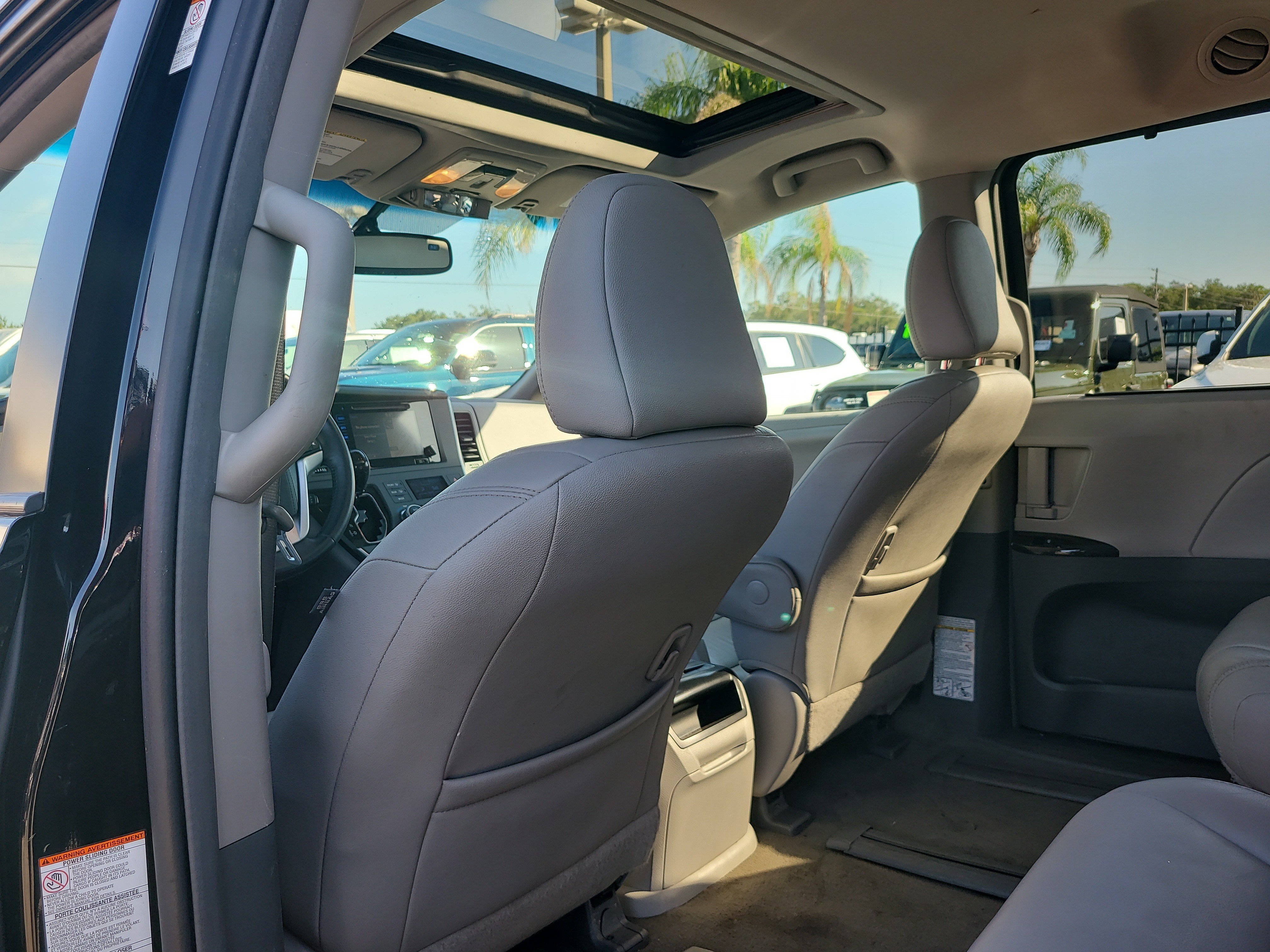 Used 2017 Toyota Sienna XLE w/ XLE Navigation Package AWD/4WD image 11