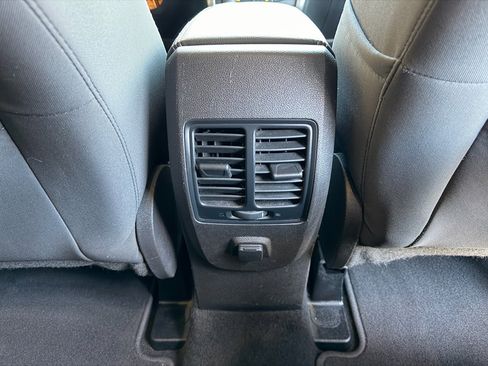 Used 2017 Ford Escape SE image 17