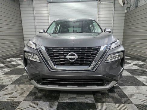 Used 2022 Nissan Rogue SV w/ SV Premium Package image 3